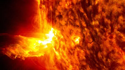 Tormenta solar podría dejar al planeta incomunicado por meses en esta fecha.jpg