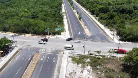 carretera chueca en playa del carmen