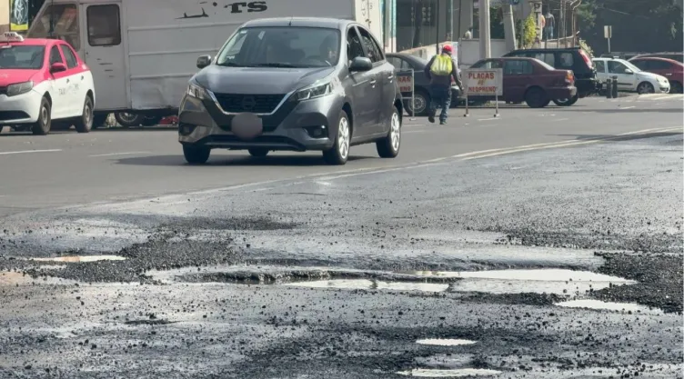 Fuga de agua en Álvaro Obregón: Afectaciones por baches y otros accidentes en CDMX este 14 de octubre 2026