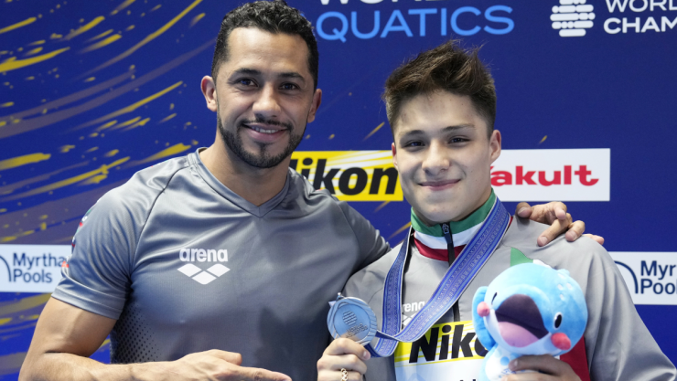 Osmar Olvera ganador de la medalla de plata en Fukuoka