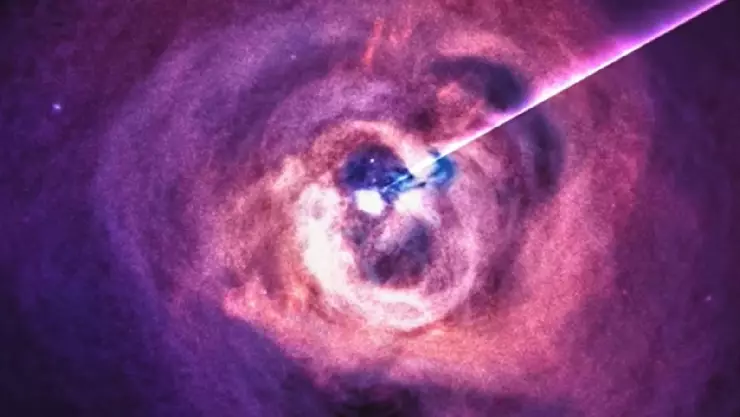 Hallan agujero 20 veces más grande que la Tierra y se dirige a nostros