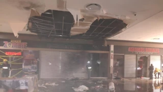Se registra incendio en plaza comercial en Buenavista, hay al menos cinco lesionados