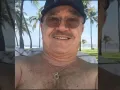 Pedrito selfie en la playa.jpg