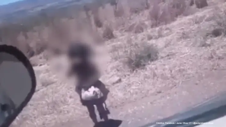 niña abandonada carretera.jpg