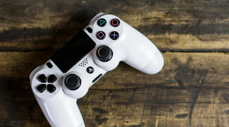playstation-plus-despide-8-videojuegos-febrero-2026.jpg