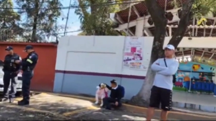 Evacuan-jardín-de-niños-y-primaria-en-Naucalpan-por-extraño-olor