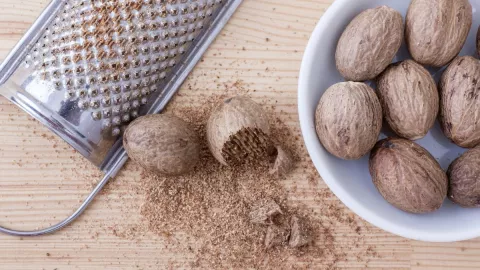 La nuez moscada es uno de los alimentos que combinan mejor con el café.