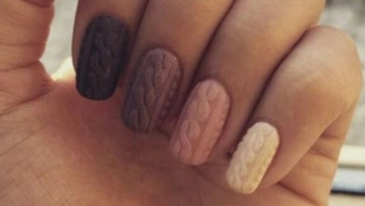39 diseños de uñas efecto suéter