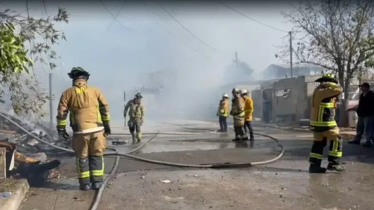 Reportan incendio en colonia 10 de mayo en Tijuana hoy lunes 11 de noviembre de 2024