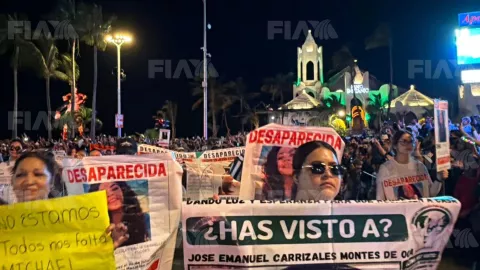 Manifestación en el Carnaval de Mazatlán (1).jpg