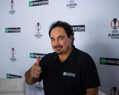 Hugo Sánchez pide ayuda para encontrar a un aficionado