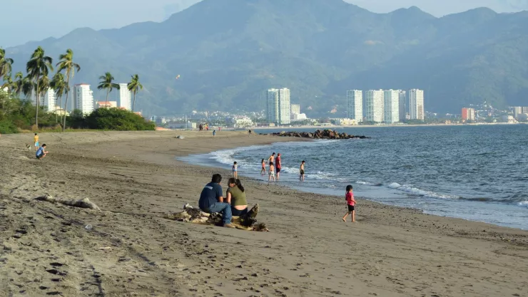 Cielo nublado y lluvias puntuales se esperan hoy en Jalisco; así afectará el canal de baja presión el clima en Puerto Vallarta