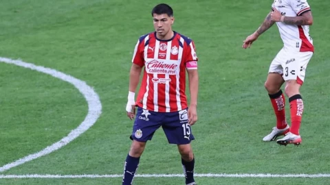 &Eacute;rick Guti&eacute;rrez, jugador de las Chivas de Gabriel Milito