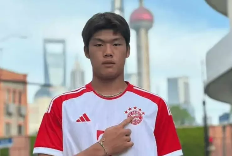 ¿Quién es Guo Jiaxuan, futbolista chino declarado con muerte cerebral? (VIDEO)