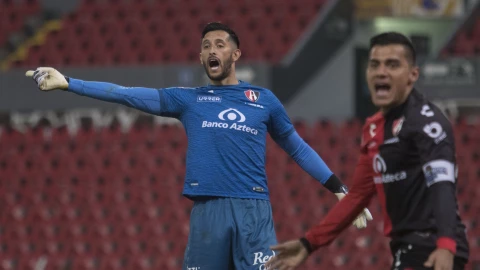 Camilo Vargas espera complicado reto ante Pumas en la Jornada 4