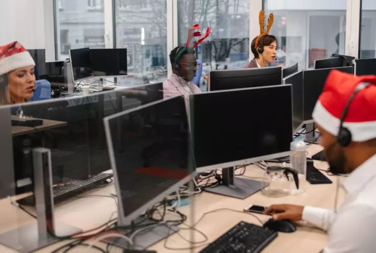 ¿Cuánto deben pagarme si trabajé en nochebuena y Navidad 2023?