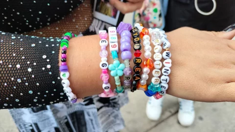 Este es el significado de las los friendship bracelets