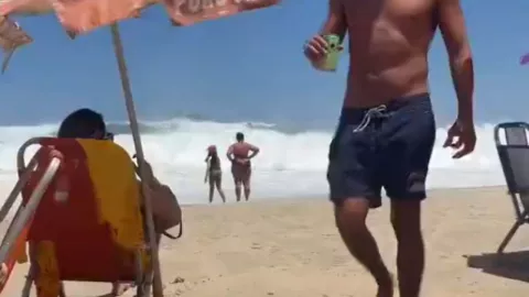 Así se salió el mar en Rio de Janeiro, Brasil.