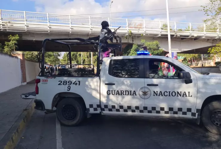 Hombre sin vida en puente Benito Juárez, en Culiacán