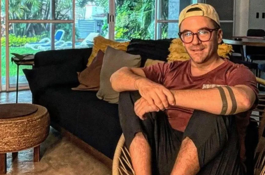Mauricio en su hogar.jpg