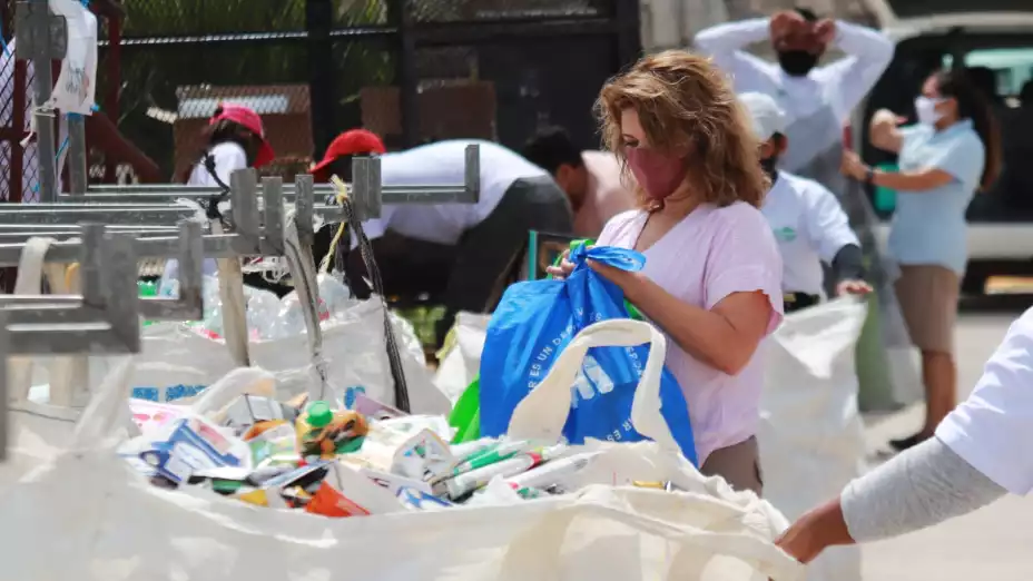 Realizan reciclatón