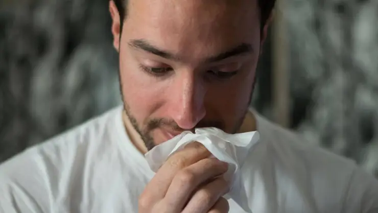 ¿Cuáles son los síntomas de un resfriado, covid e influenza?