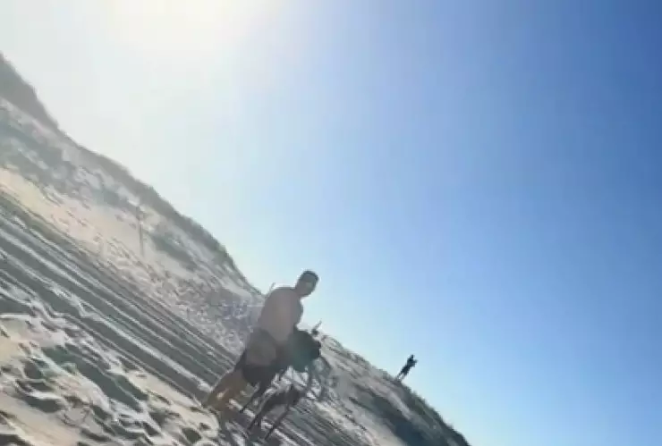 VIDEO_ Mujer descubre con 9 meses de embarazo INFIDELIDAD de su esposo en playa