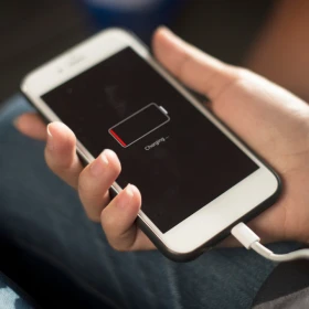 /estilo-de-vida/cargar-celular-corte-luz