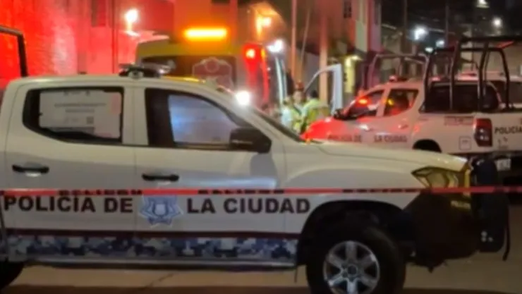 Hombre murió baleado en la colonia Independencia en Puebla hoy; quedó tirado en la calle