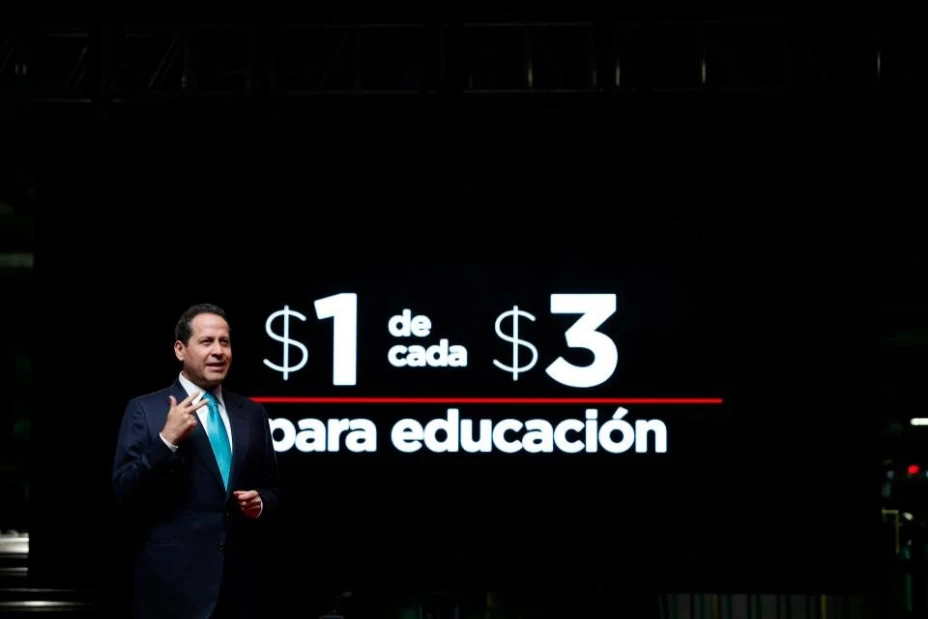 Eruviel Ávila Villegas, gobernador del estado de México