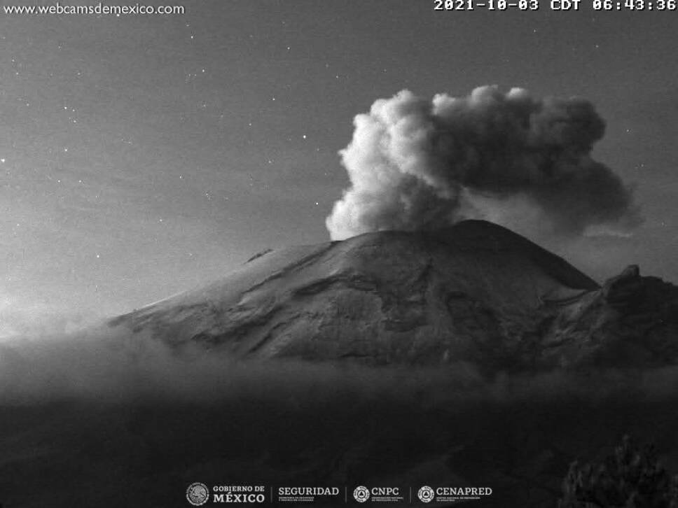 Volcán Popocatépetl registró 95 exhalaciones y una explosión