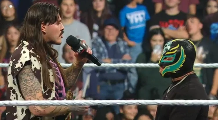dominik-vs-rey-mysterio-mascara-vs-cabellera-guerra-de-titanes-aaa.png