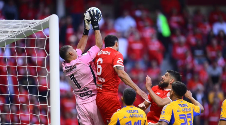 Tigres vs Toluca