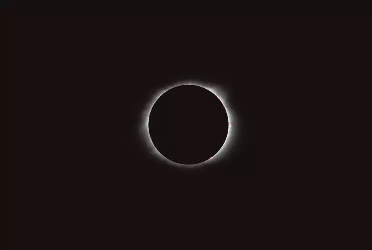 Eclipse solar en México 2023 ¿Dónde y cómo ver de manera segura?