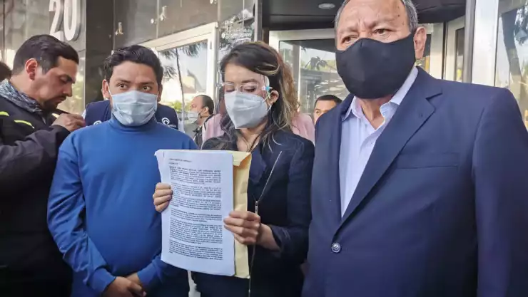 padres niños con cáncer.jpg