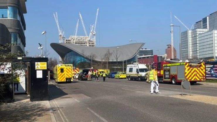Fuga de gas intoxicados y desalojos Centro Acuático Londres