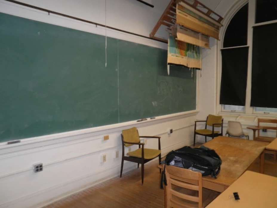 Es importante que se prevenga e informe del bullying en la escuela, pero se debe abordar el tema de acuerdo a la edad del estudiante