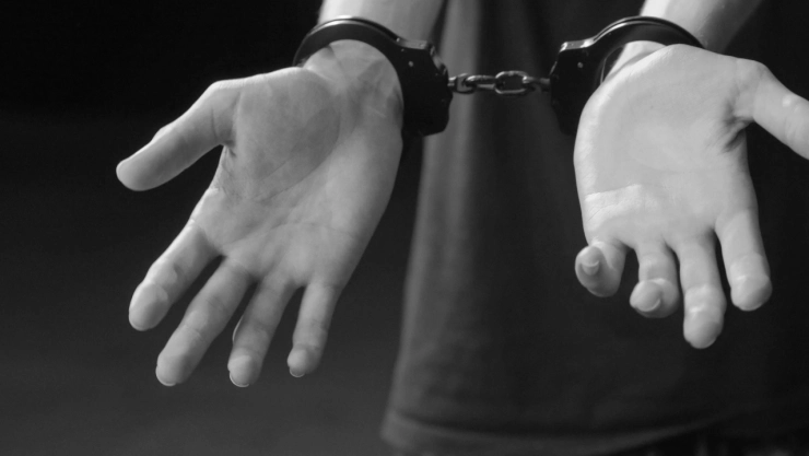 Policía de Hidalgo arrestó a sujeto por grabar a mujeres en baño