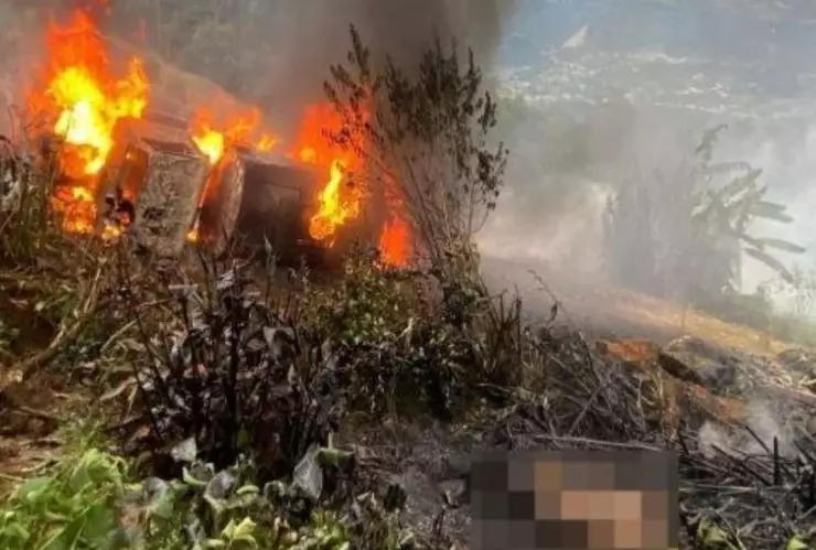 Vuelca y explota pipa con chapopote en Chiapas; hay una persona sin vida