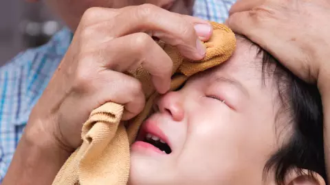 Muere bebé tras caer en olla con agua hirviendo