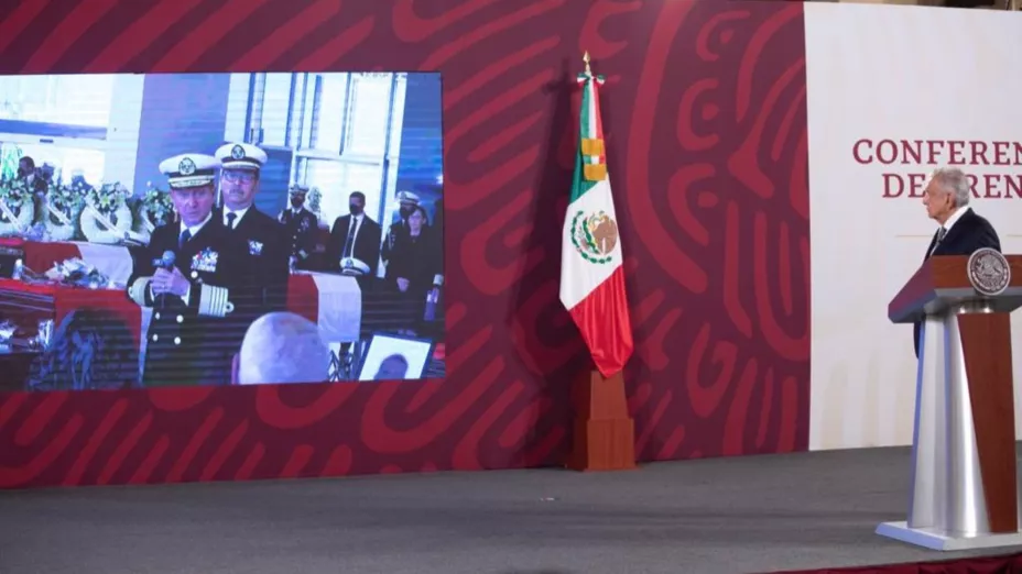 AMLO CPM 18 JUL 2022 HOMENAJE MARINOS CAIDOS.jpeg