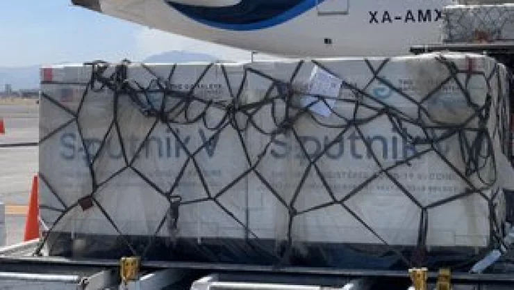 El segundo cargamento de vacunas Sputnik V llegó al país y serán enviadas a zonas rurales de México