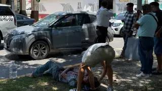 ¡ÚLTIMA HORA! Atropellan a hombre en la avenida Bonampak de Cancún; tráfico lento en la zona