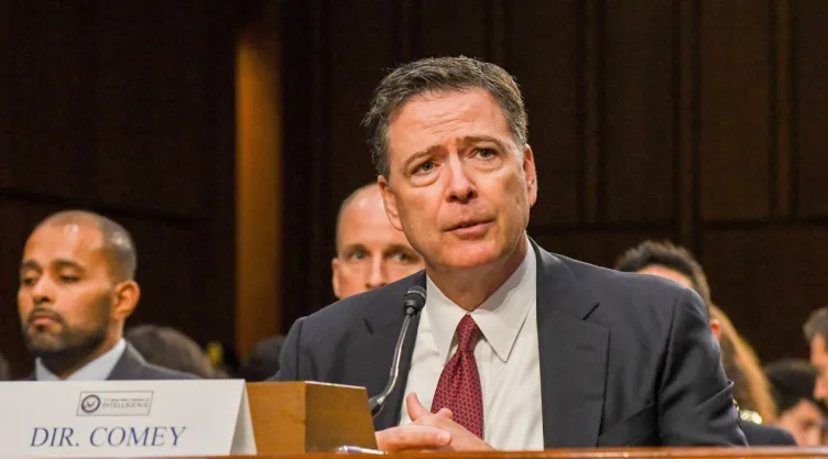 James Comey en la mira: cargos penales y la influencia política de Trump