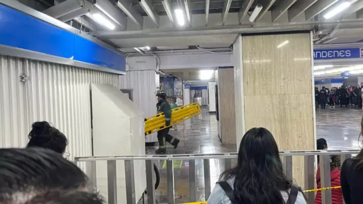 Mueren arrolladas dos personas en la estación Hidalgo del Metro CDMX.