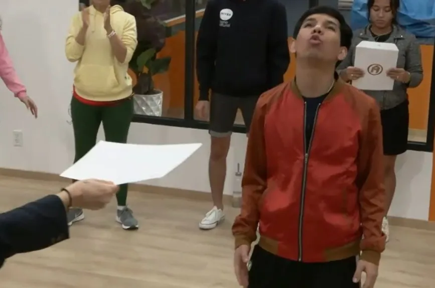 ¡Brandon superó el reto de la semana pasada! Ahora cambiará de género musical