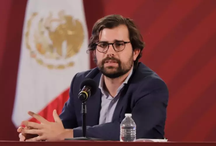 AMLO nombró a Alejandro Svarch Pérez como el nuevo titular de la Cofepris.