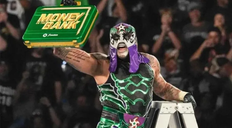 wwe-raw-hora-vivo-evento-lunes-12-octubre-penta-mitb.jpg