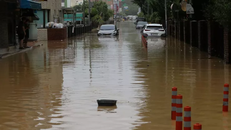 inundaciones en Coacalco arrastran a abuelita