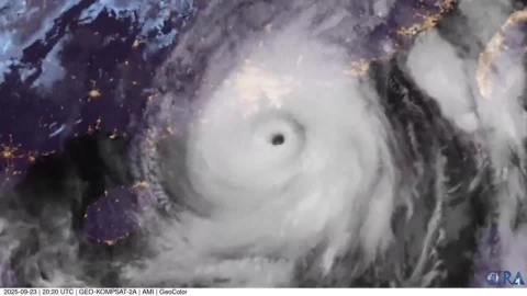 Imagen satelital del tifón Ragasa en China